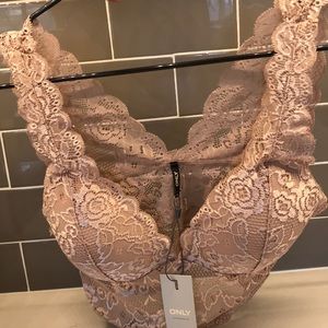 NWT🌹ONLY Nude💗Chloe Lace Bra